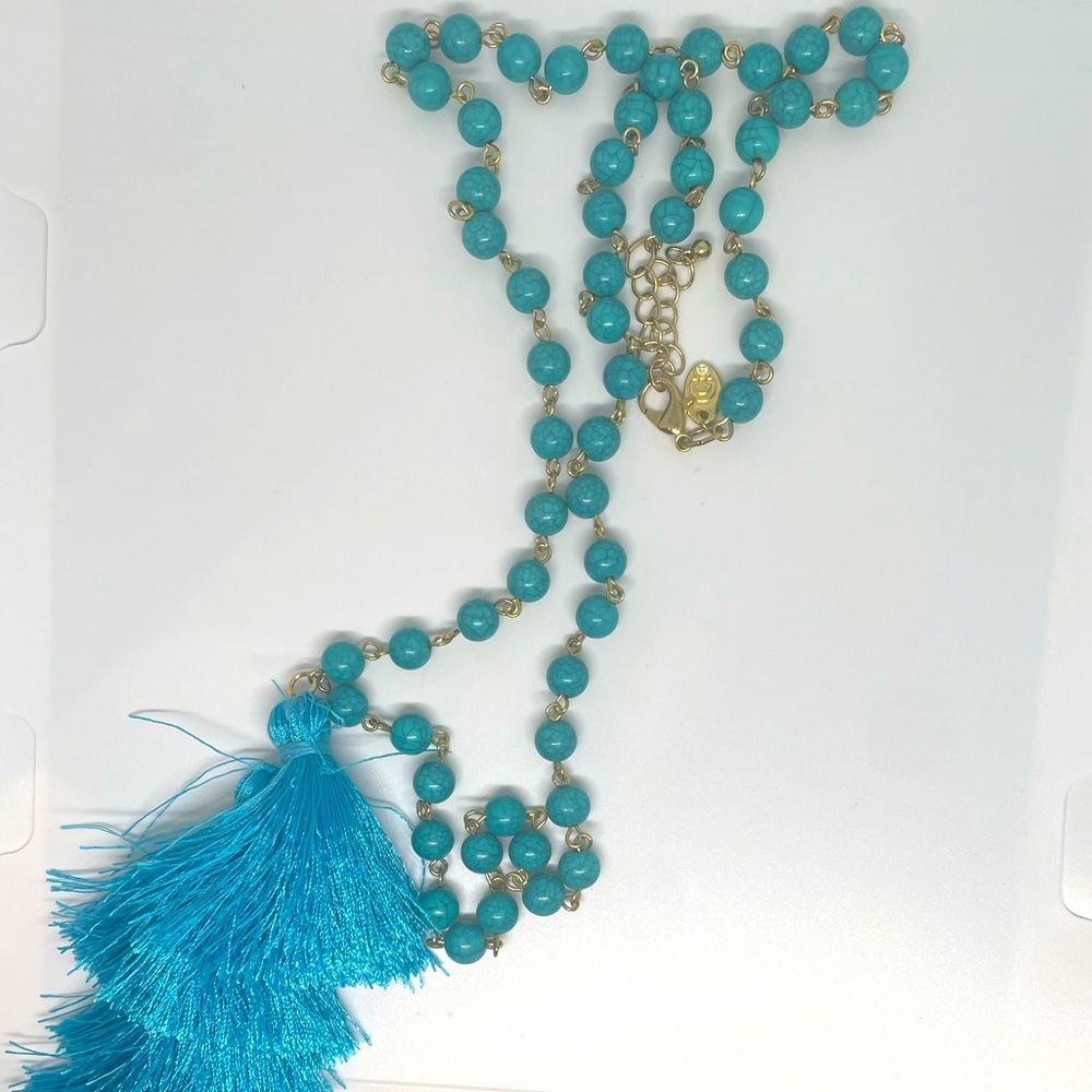 Turquoise beaded necklace